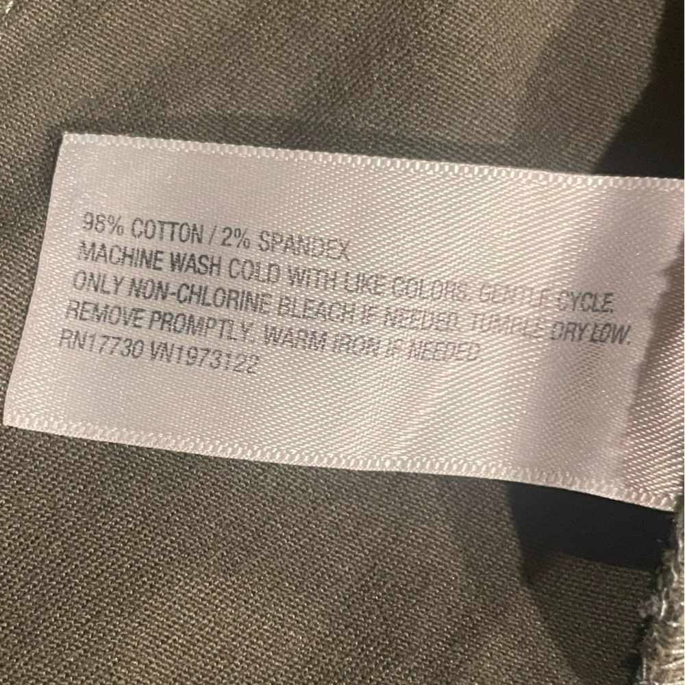 NWT! Universal Thread Petite Cropped Chinos - Picture 5 of 7